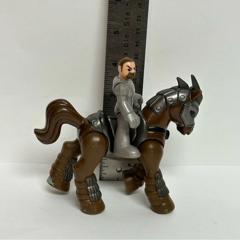 Imaginext SIR ANGUS Knight Armored Horse Figures Fisher Price 2011
